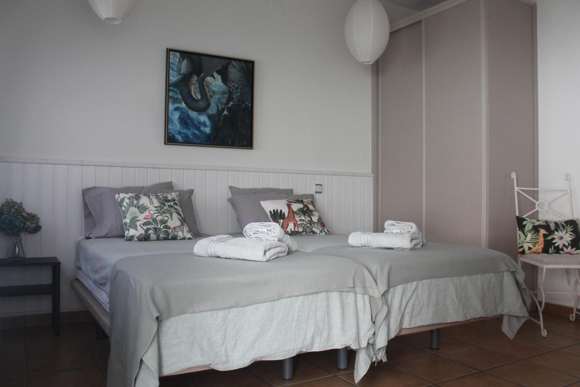 Hedera Apartment Канделеда Екстериор снимка